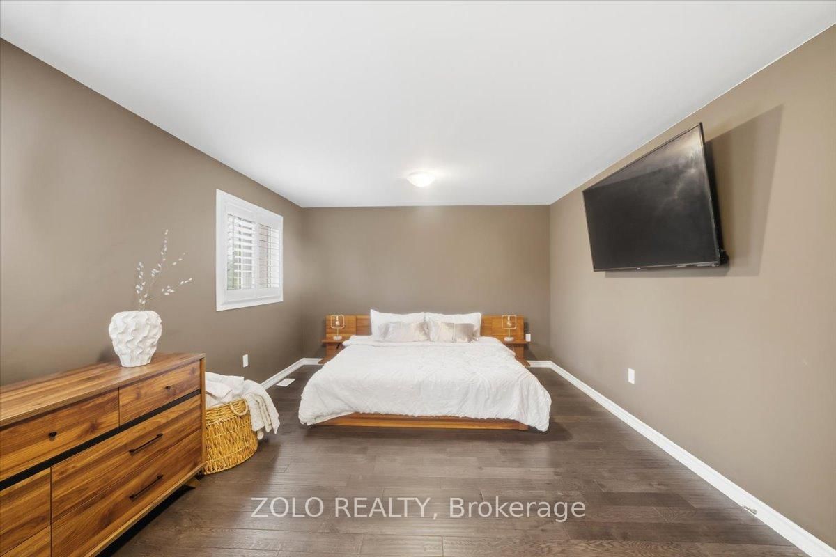 52 Claxton Crescent - Photo 24