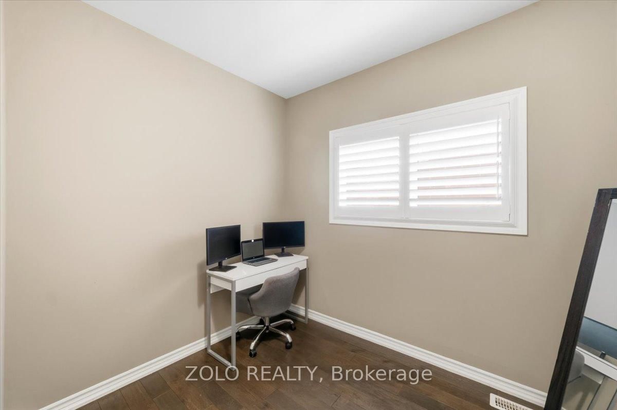 52 Claxton Crescent - Photo 32