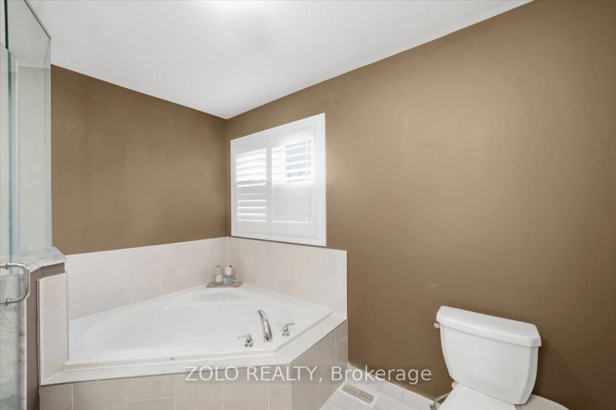 52 Claxton Crescent - Photo 33