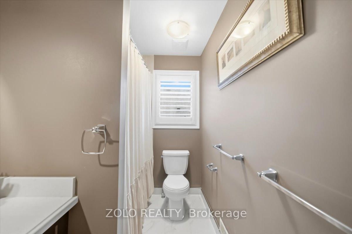 52 Claxton Crescent - Photo 35