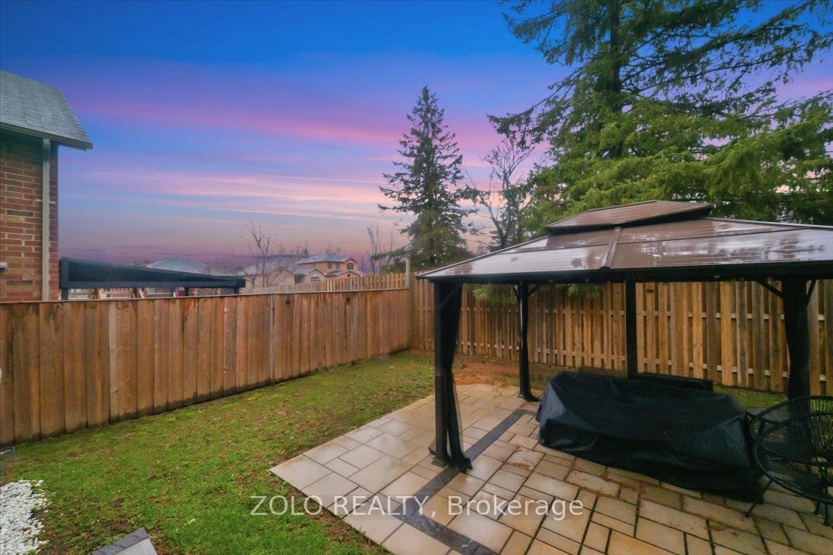 52 Claxton Crescent - Photo 40