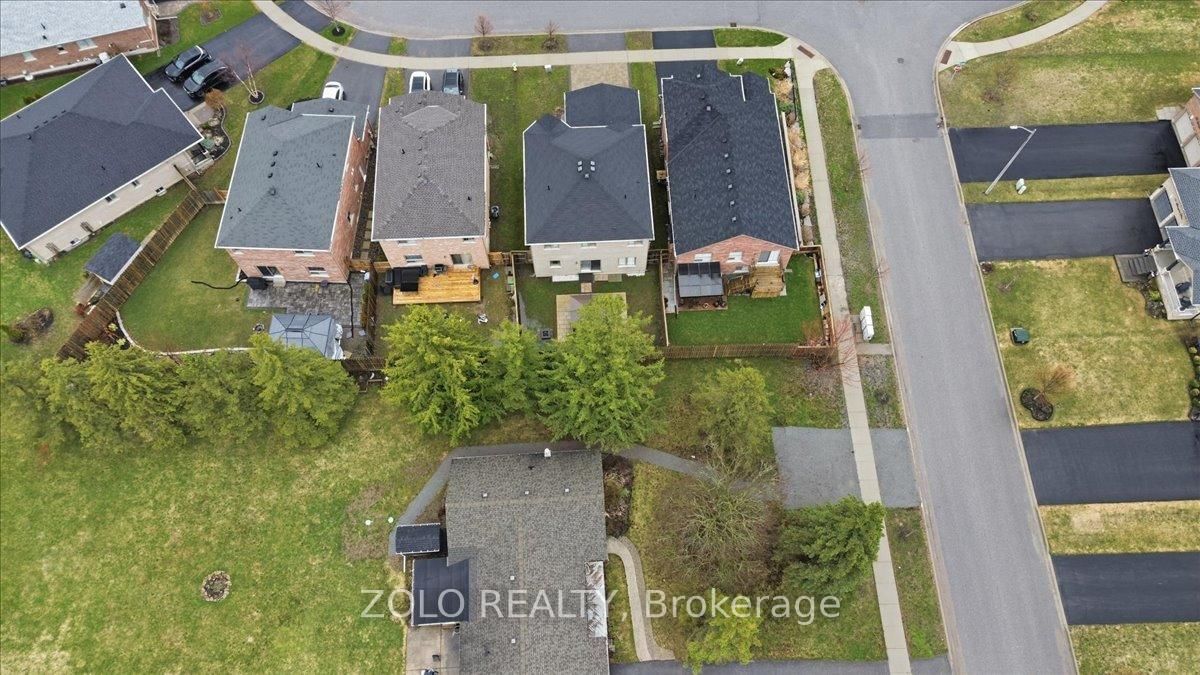 52 Claxton Crescent - Photo 44