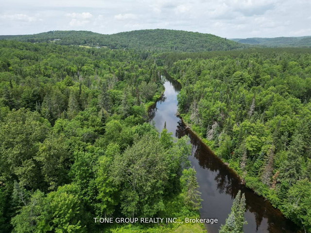 10 Riverside Circuit