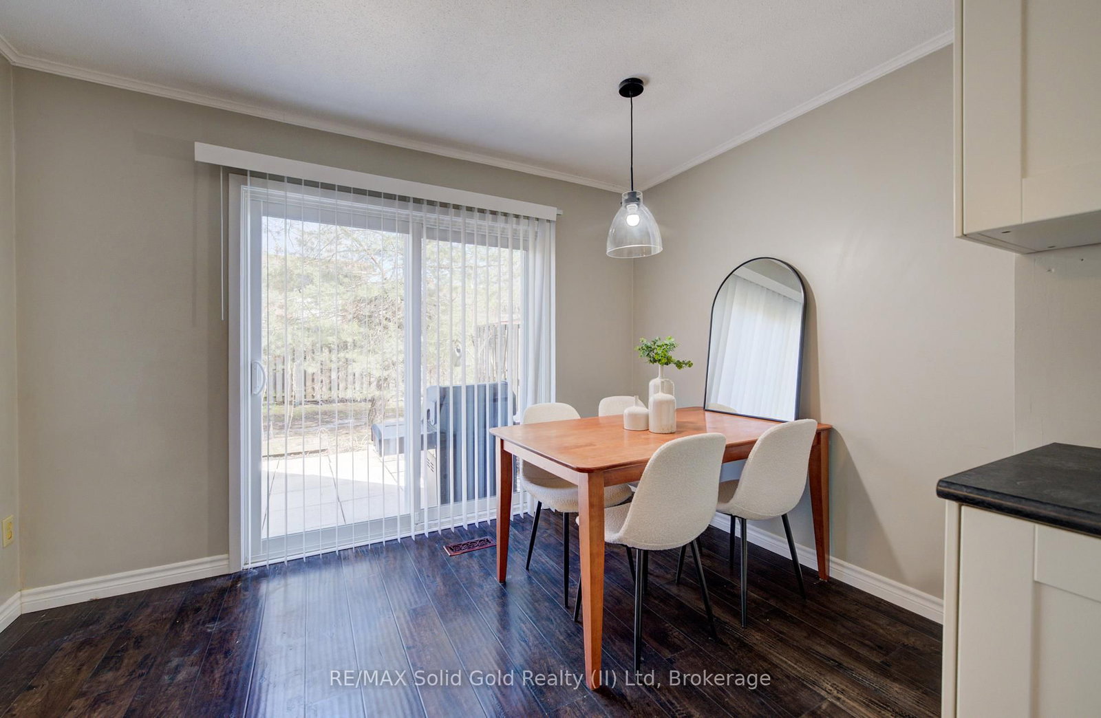 121 University Avenue E, Unit 22 - Photo 6