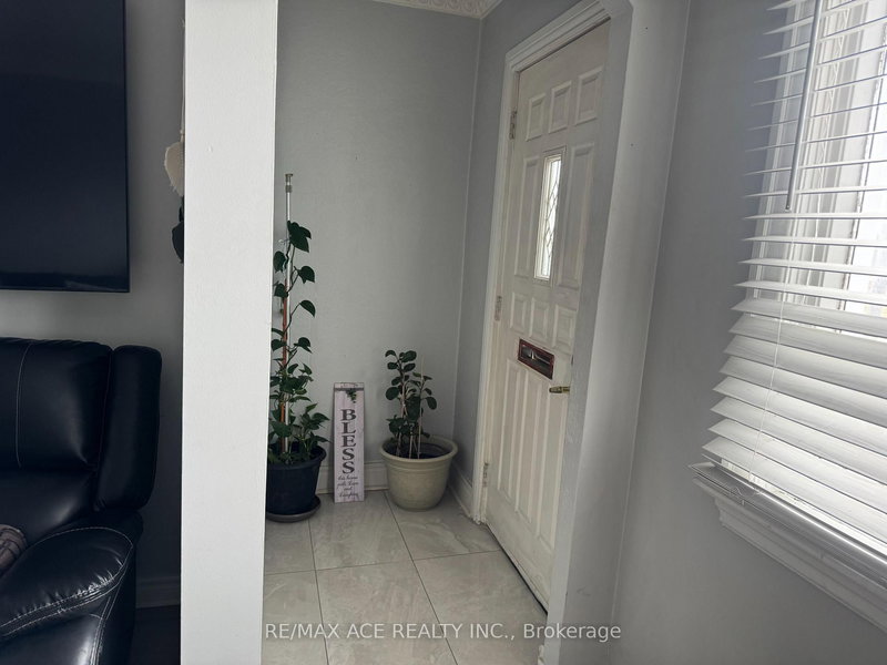 92 Ware St, Peterborough, K9J 2B7 | Image 3