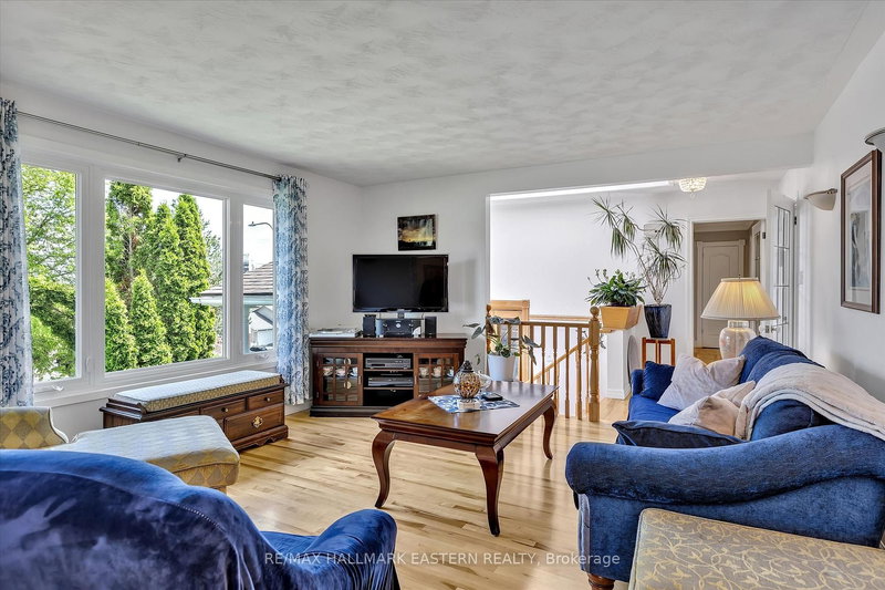 959 Golfview Rd, Peterborough, K9J 7W2 | Image 3