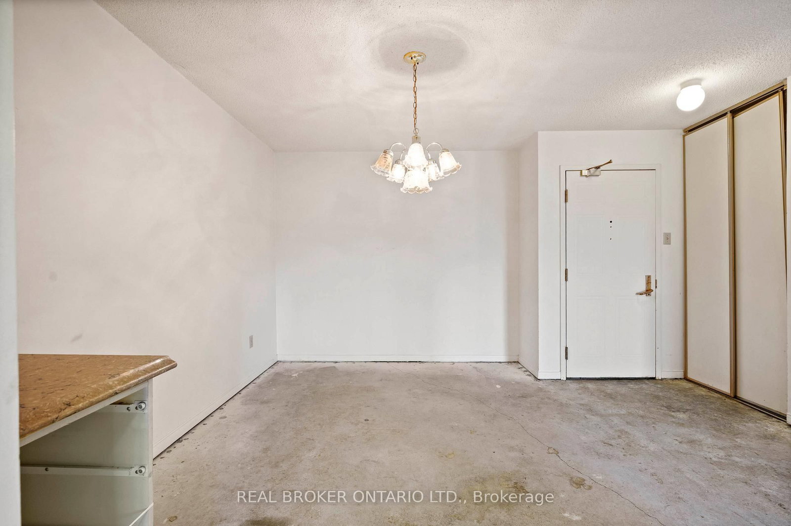 265 Westcourt Place, Unit 101 - Photo 15