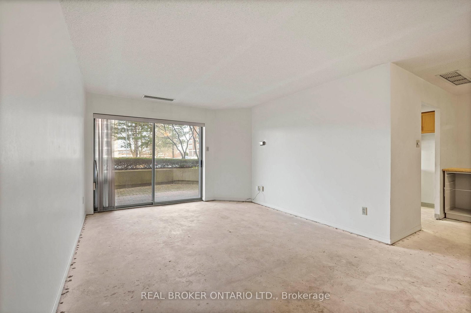 265 Westcourt Place, Unit 101 - Photo 18
