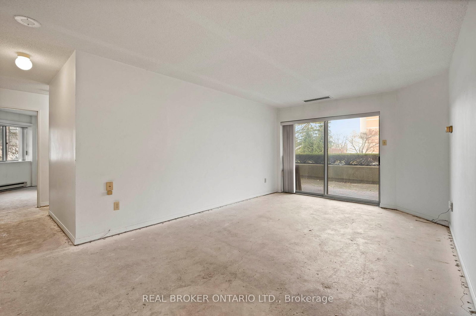 265 Westcourt Place, Unit 101 - Photo 20