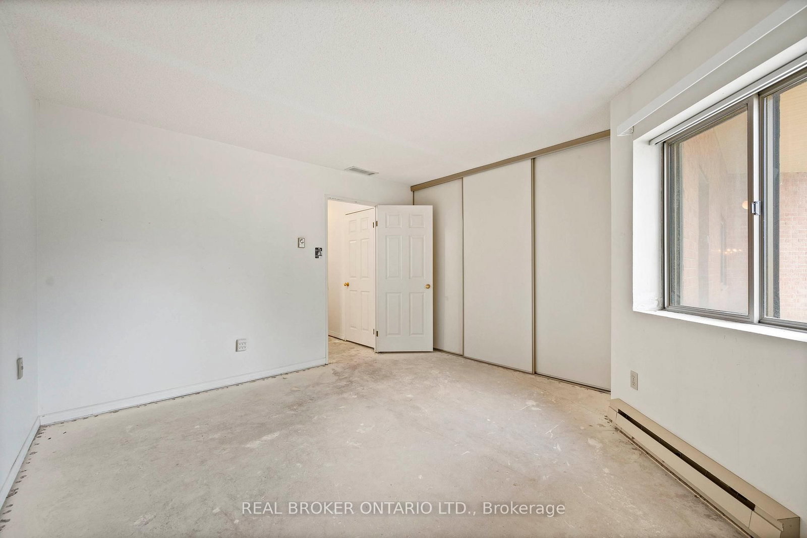 265 Westcourt Place, Unit 101 - Photo 26