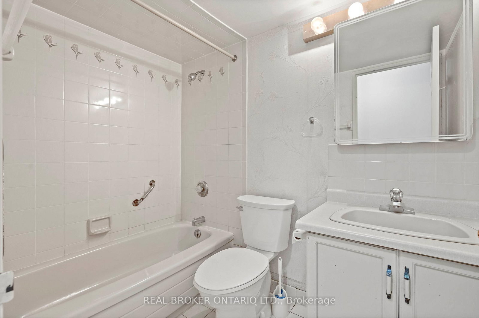 265 Westcourt Place, Unit 101 - Photo 27