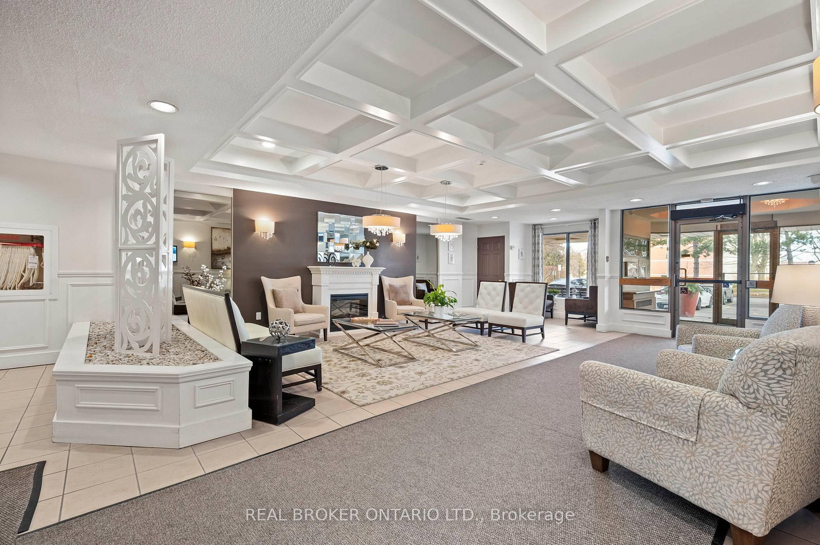 265 Westcourt Place, Unit 101 - Photo 3