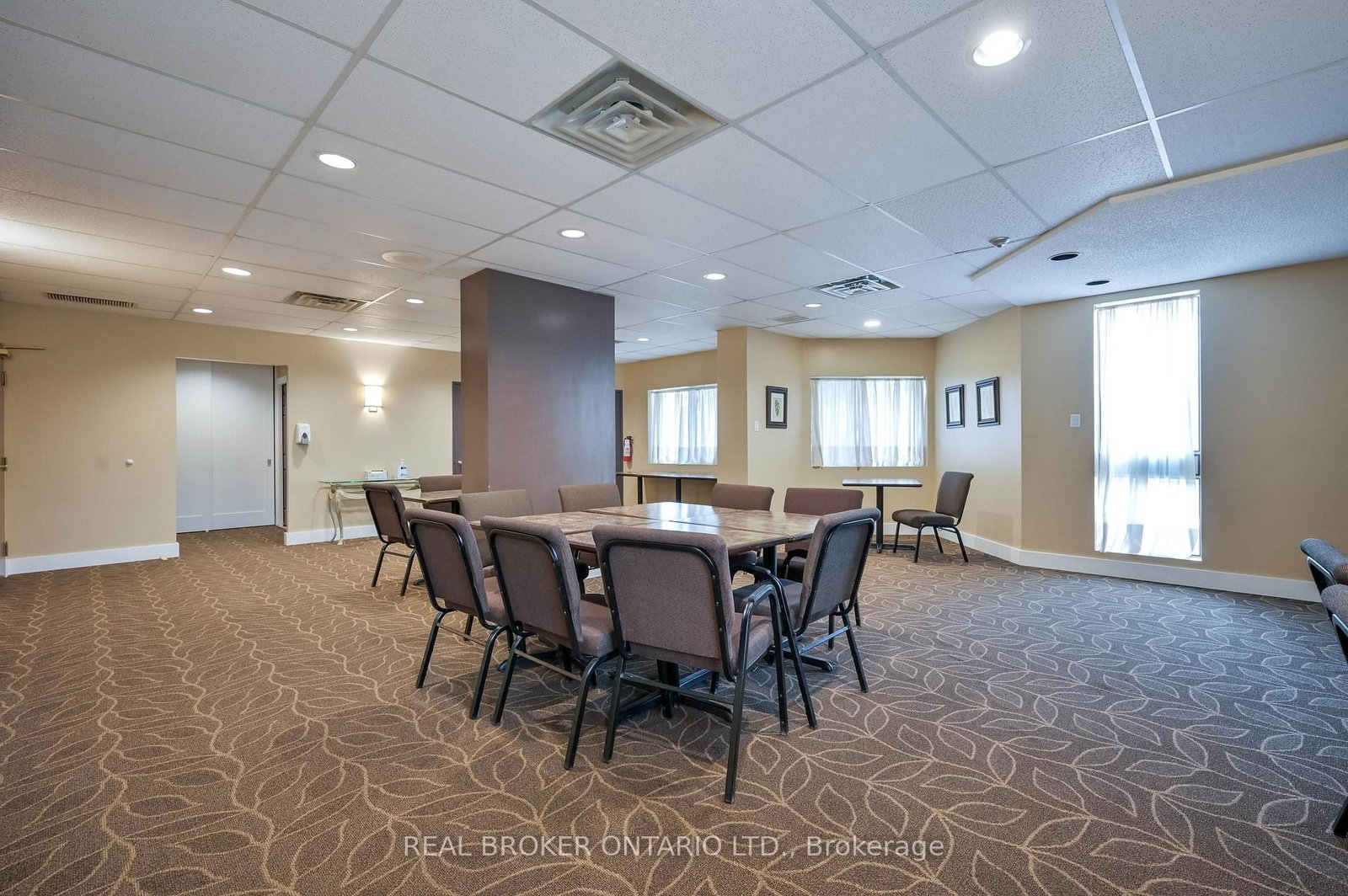 265 Westcourt Place, Unit 101 - Photo 37