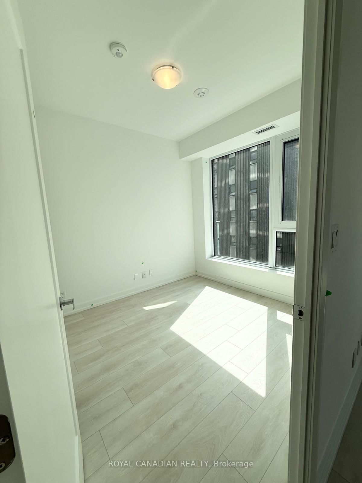 75 James Street S, Unit 418 - Photo 12