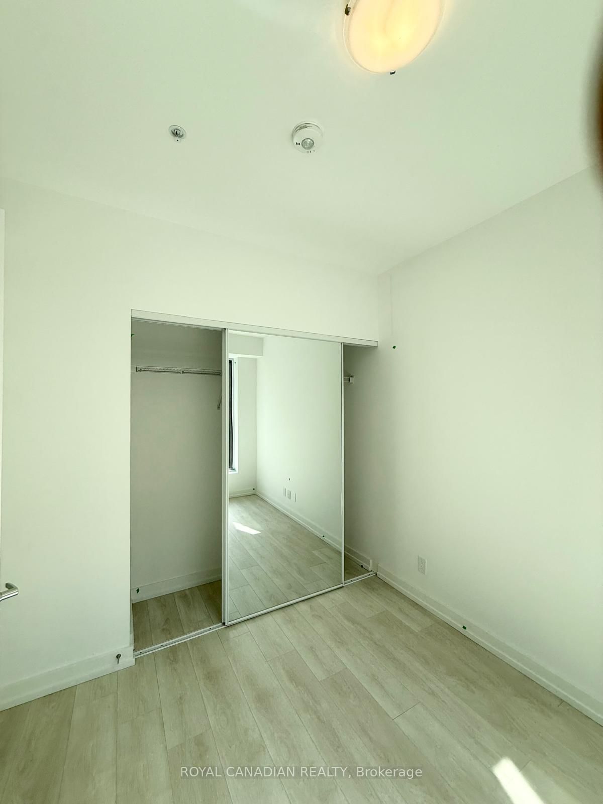 75 James Street S, Unit 418 - Photo 13