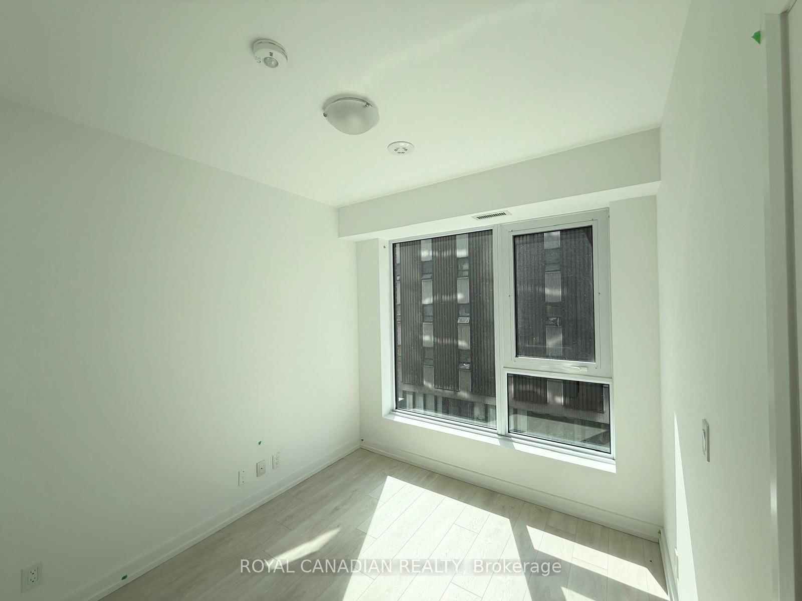 75 James Street S, Unit 418 - Photo 14