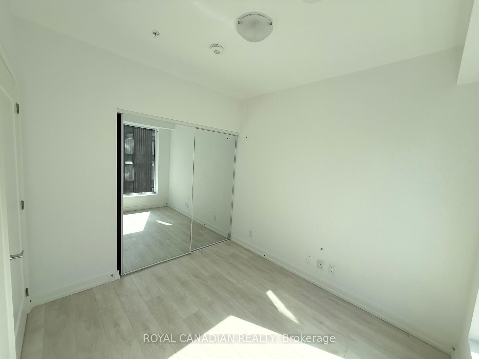 75 James Street S, Unit 418 - Photo 16