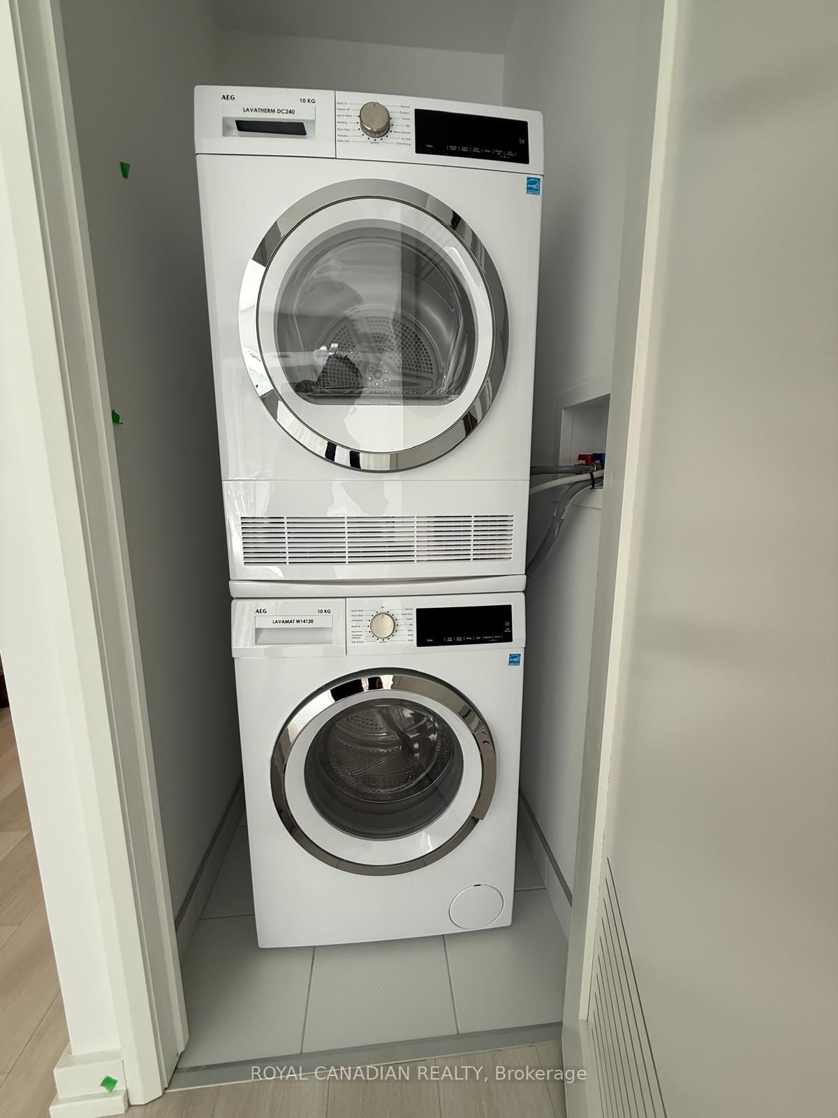 75 James Street S, Unit 418 - Photo 24