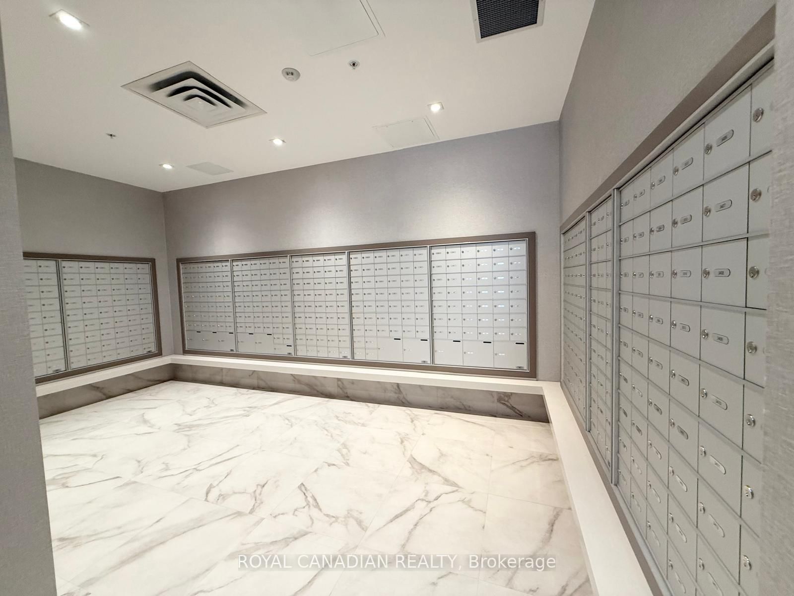 75 James Street S, Unit 418 - Photo 27