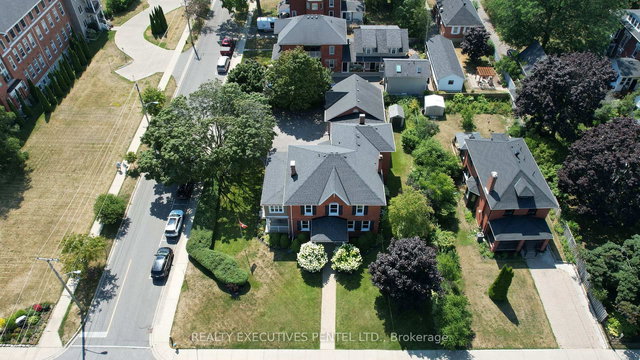 351 George St. Street