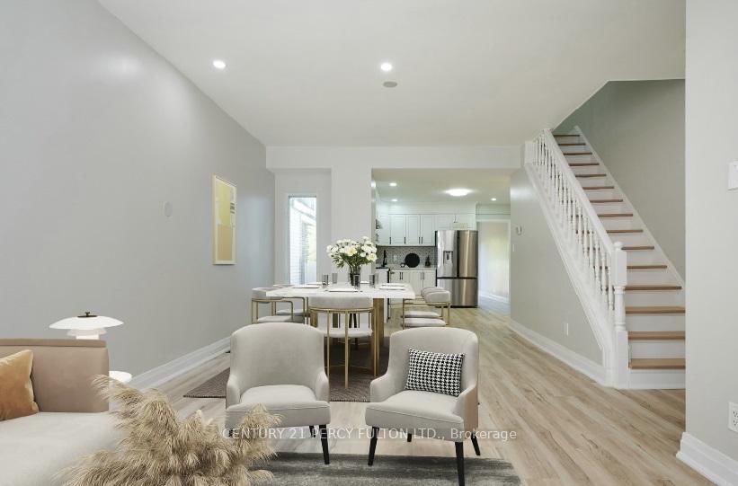 Detached House for lease at 195 Sherman Avenue, Hamilton, Ontario, L8L 6M8 - Gibson - MLS: X12986938