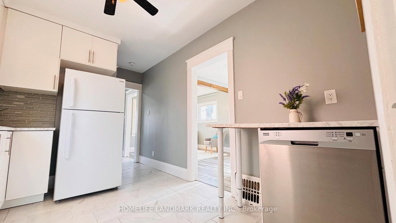 138 GLASGOW Street - Photo 11