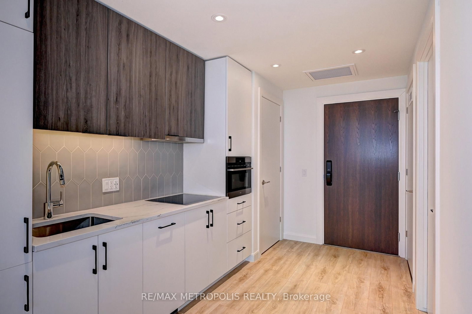 741 KING Street W, Unit 909 - Photo 11