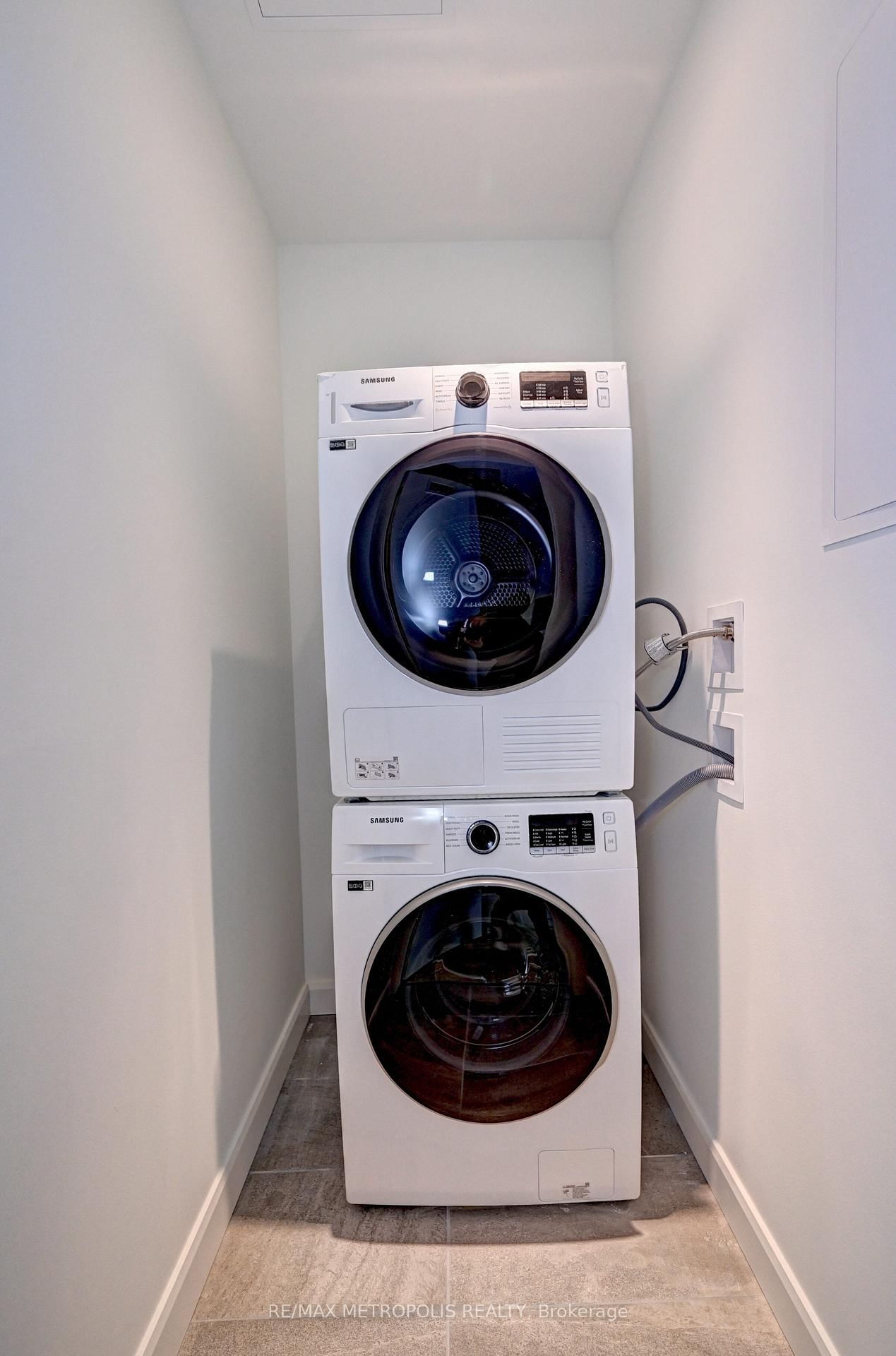 741 KING Street W, Unit 909 - Photo 18