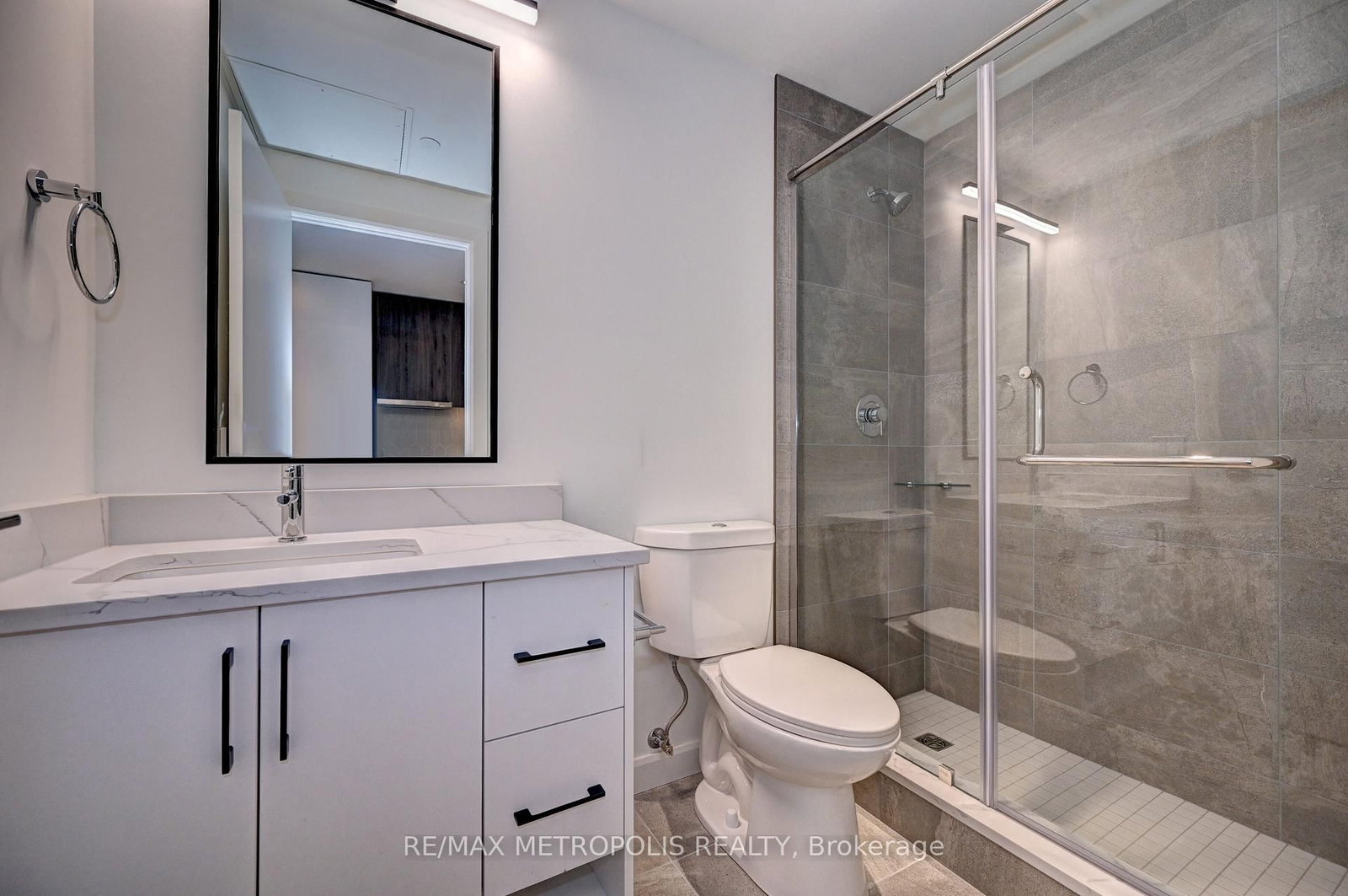 741 KING Street W, Unit 909 - Photo 19