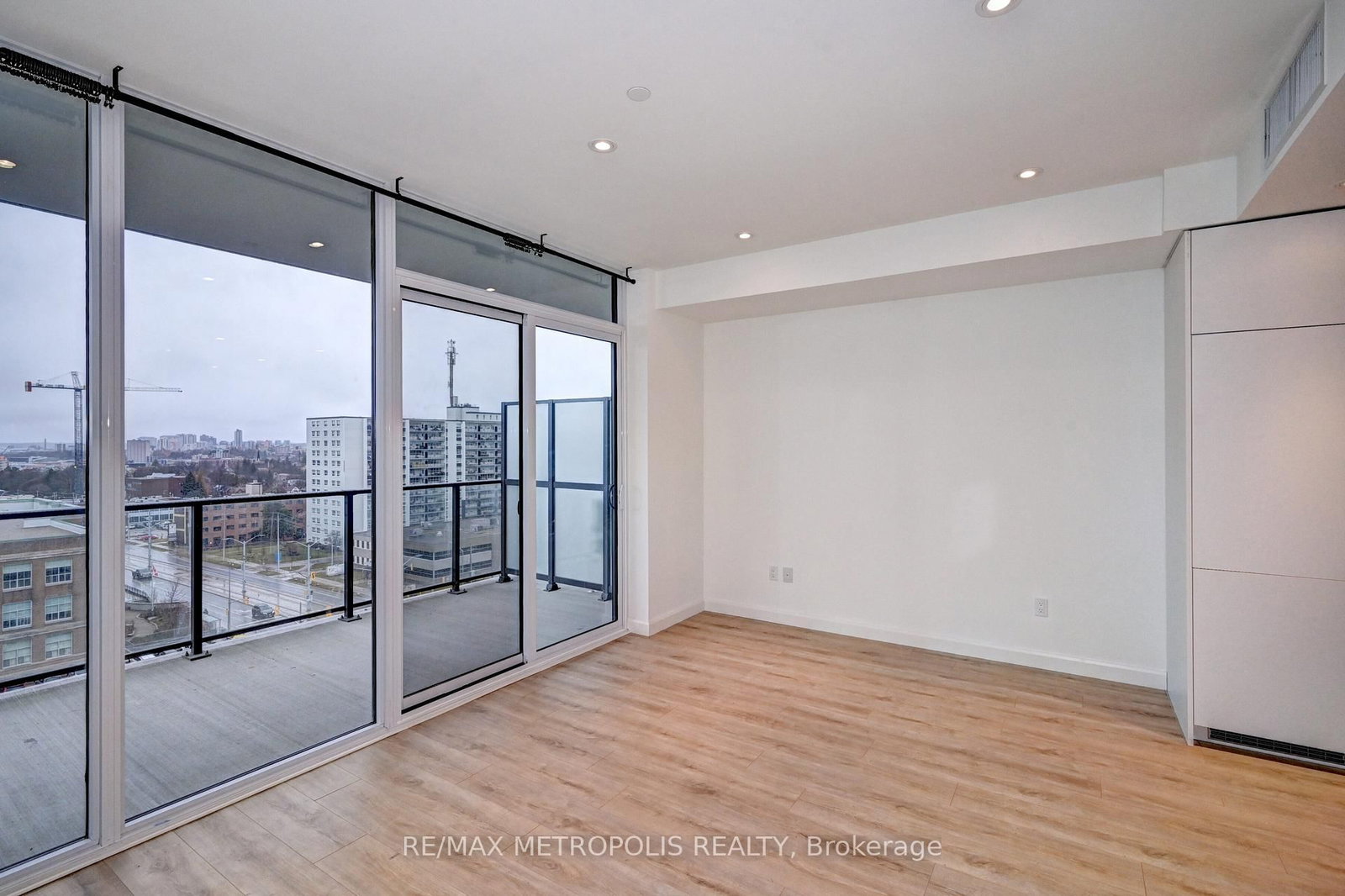 741 KING Street W, Unit 909 - Photo 21