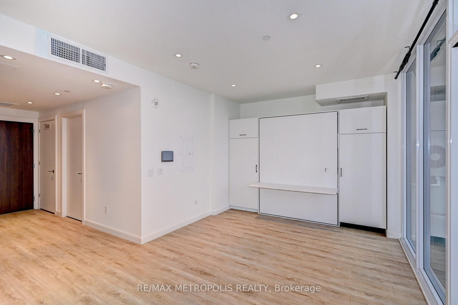 741 KING Street W, Unit 909 - Photo 23