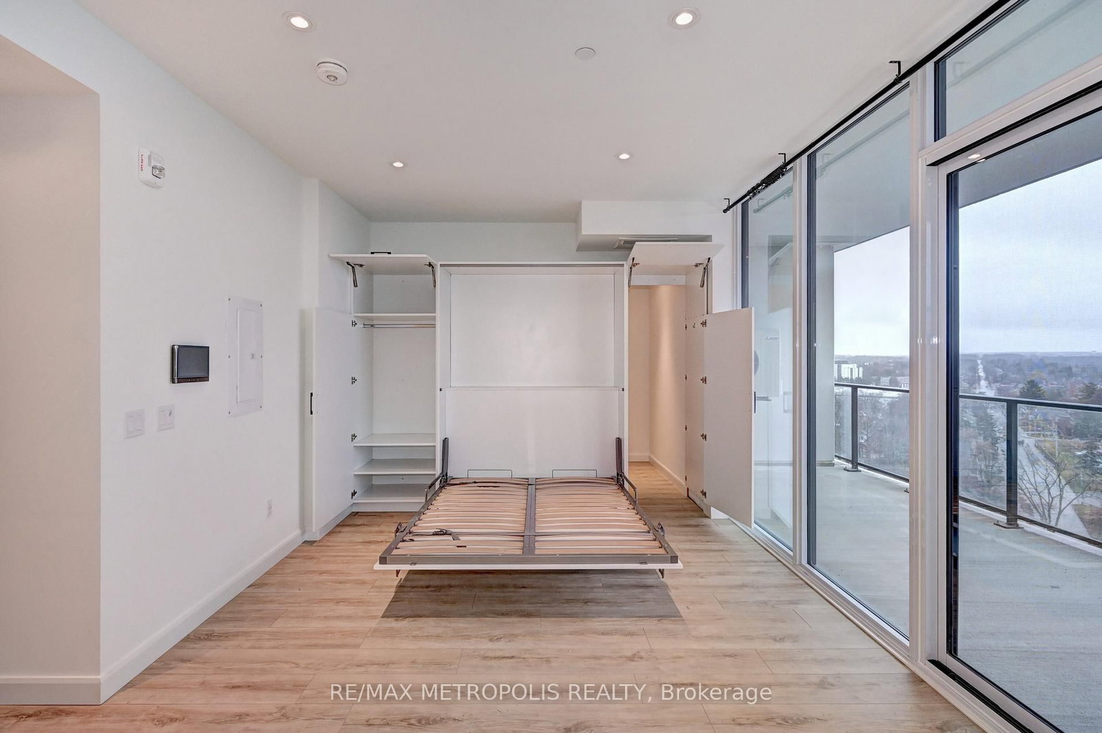 741 KING Street W, Unit 909 - Photo 28