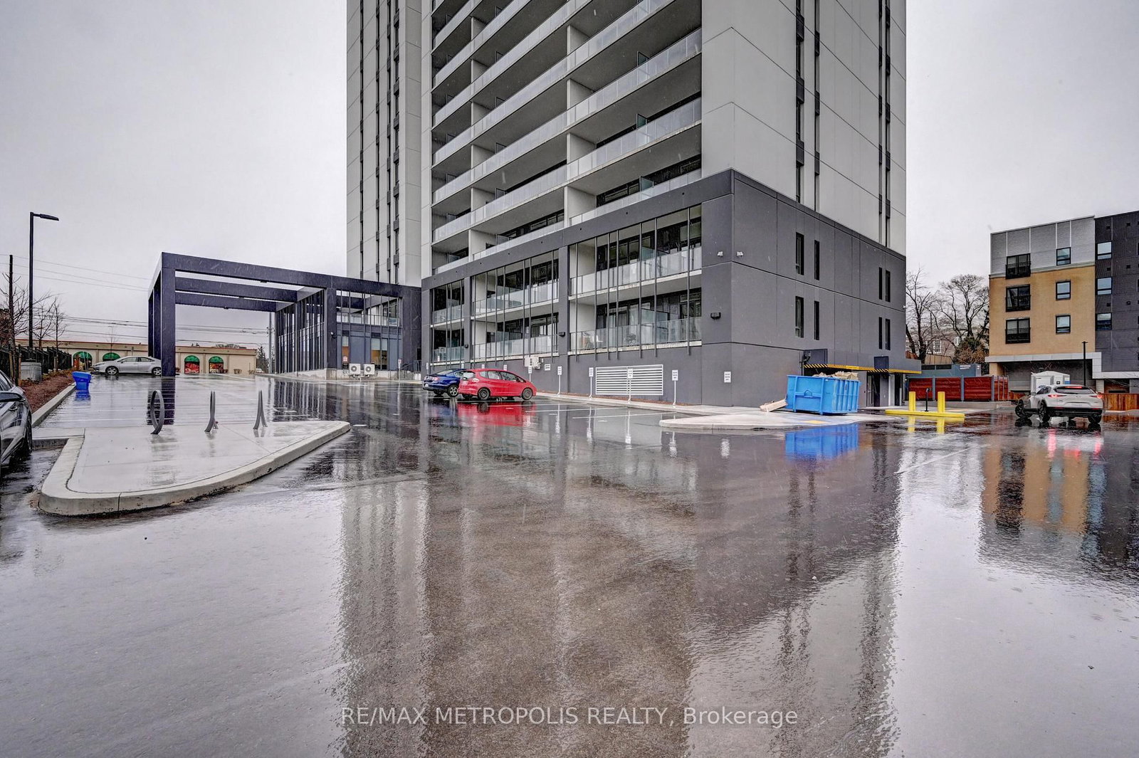 741 KING Street W, Unit 909 - Photo 3