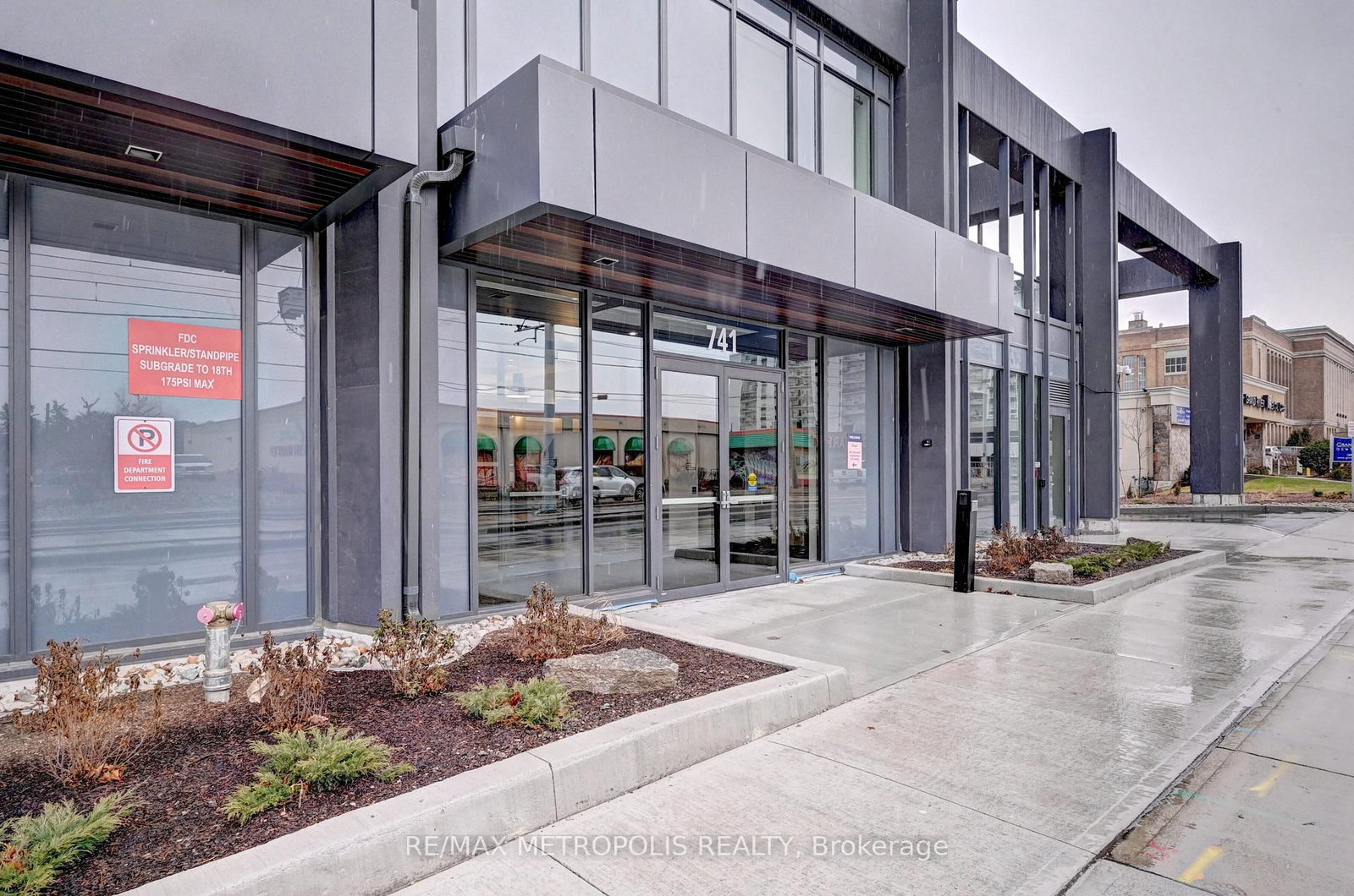 741 KING Street W, Unit 909 - Photo 4