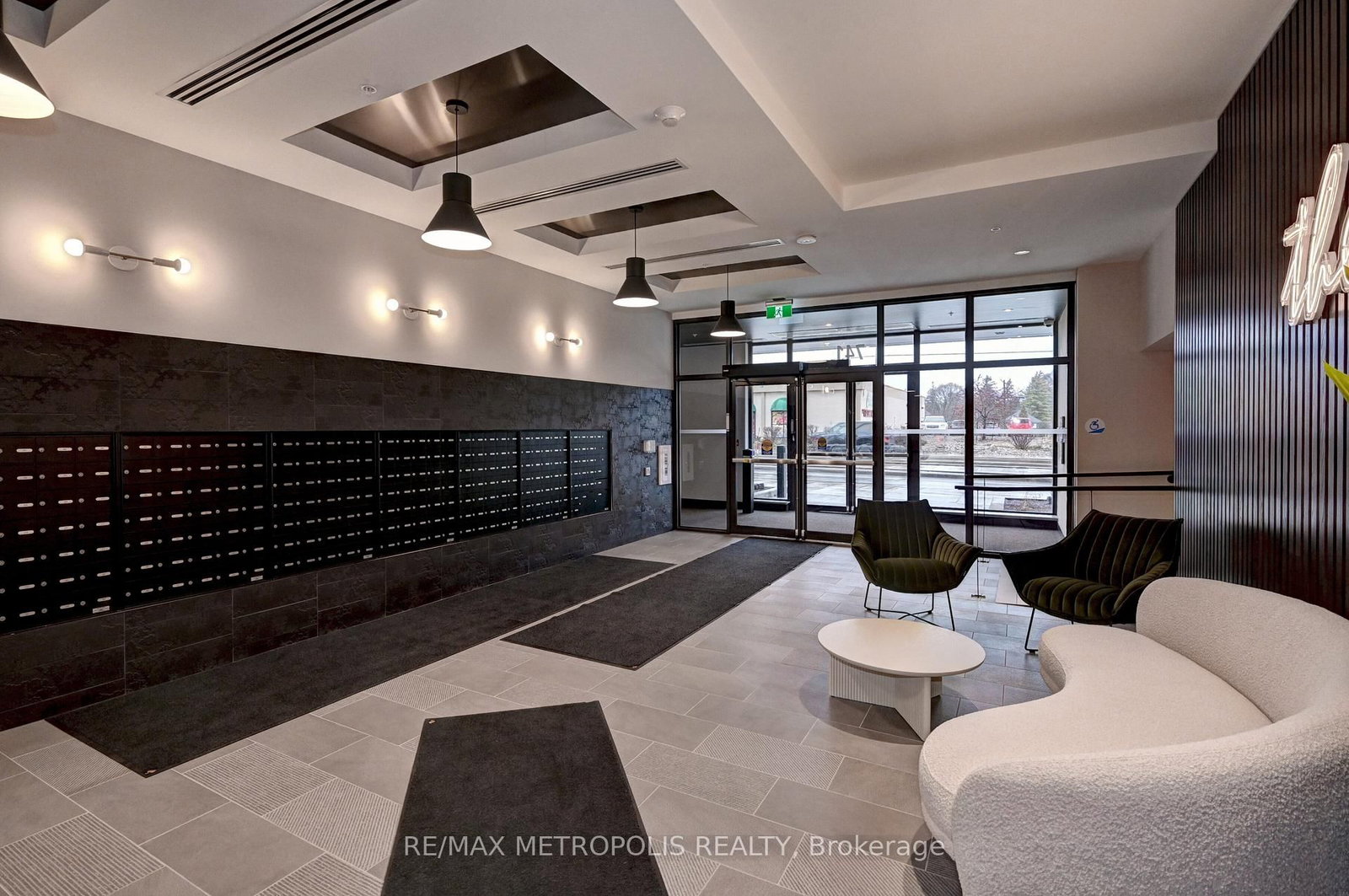 741 KING Street W, Unit 909 - Photo 6