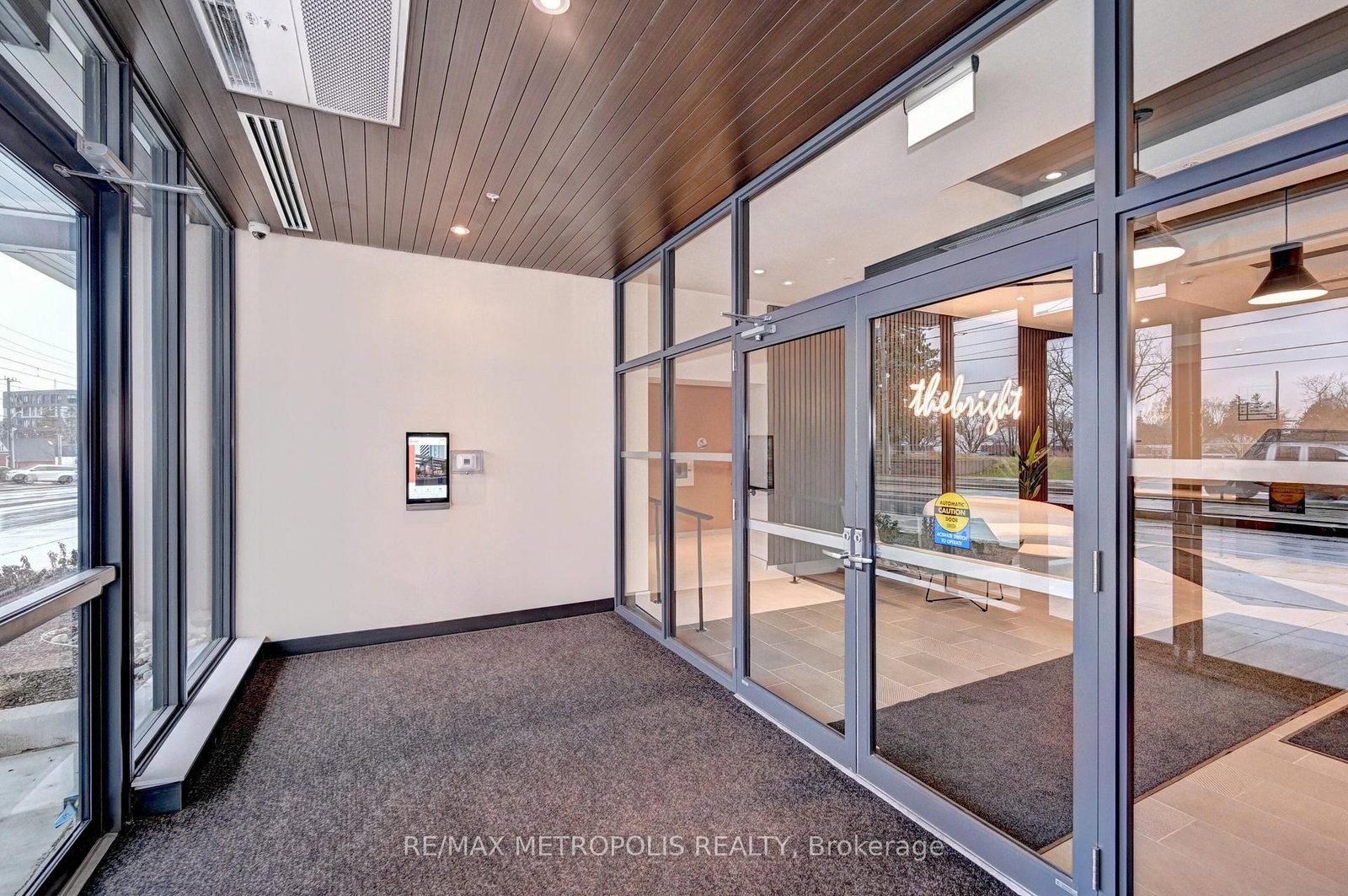 741 KING Street W, Unit 909 - Photo 7