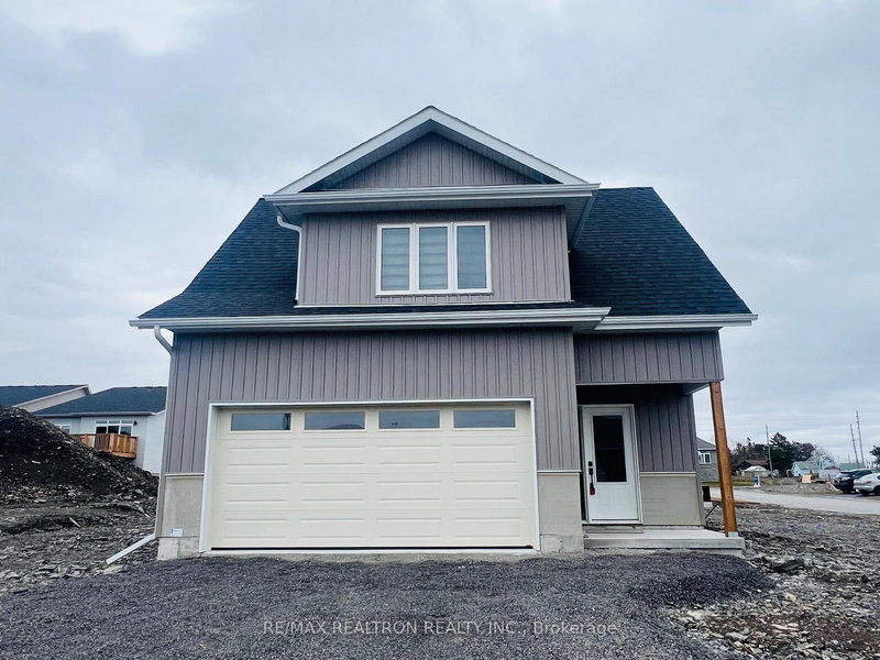 home for lease on 9 Summit Crescent