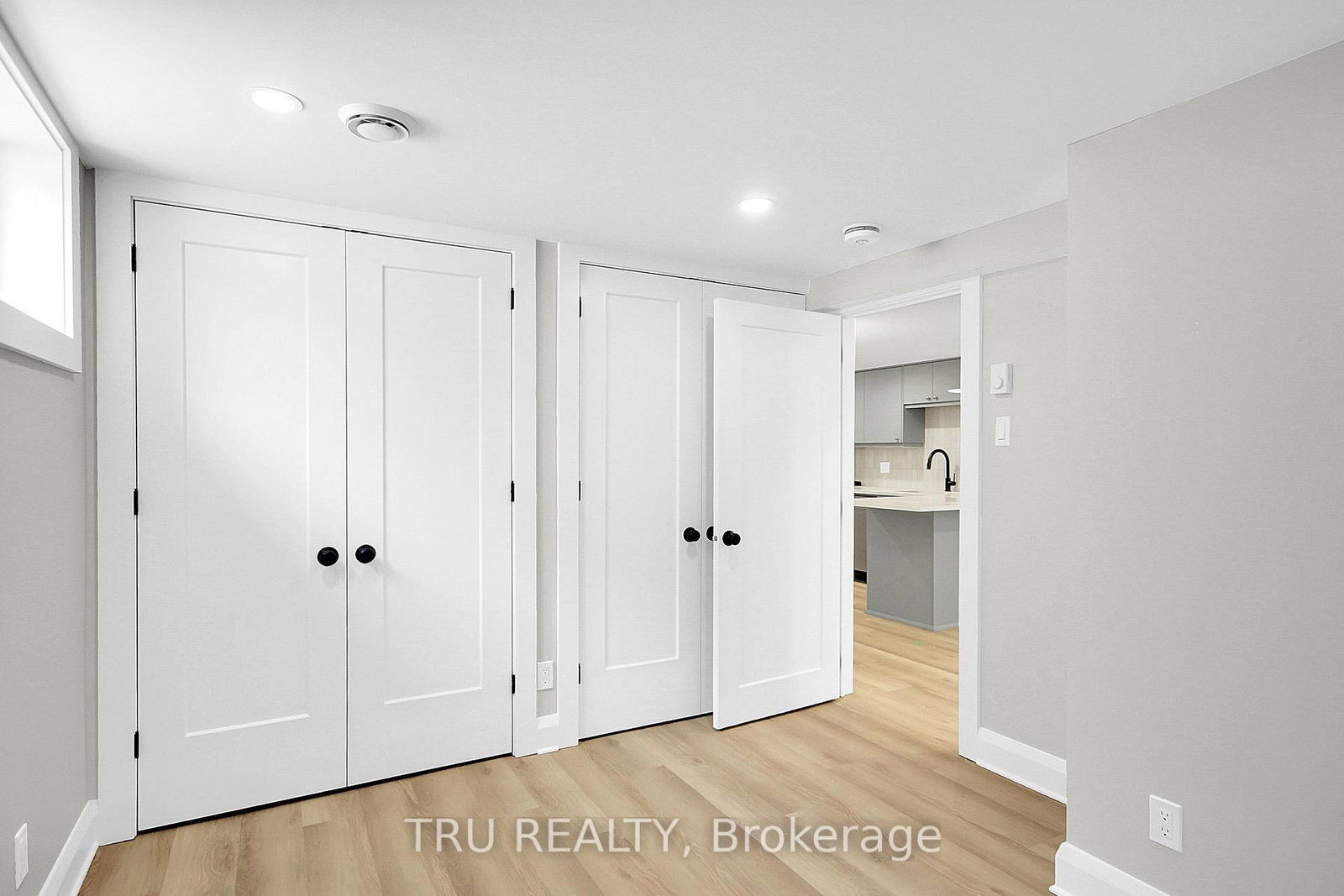2643 Don Street, Unit B - Photo 12