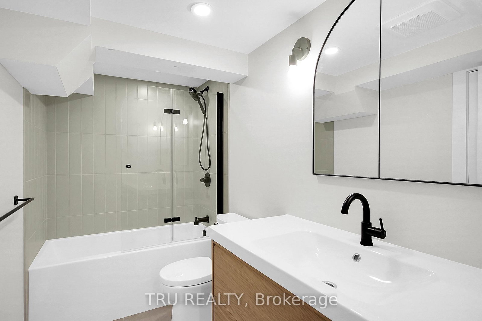 2643 Don Street, Unit B - Photo 14