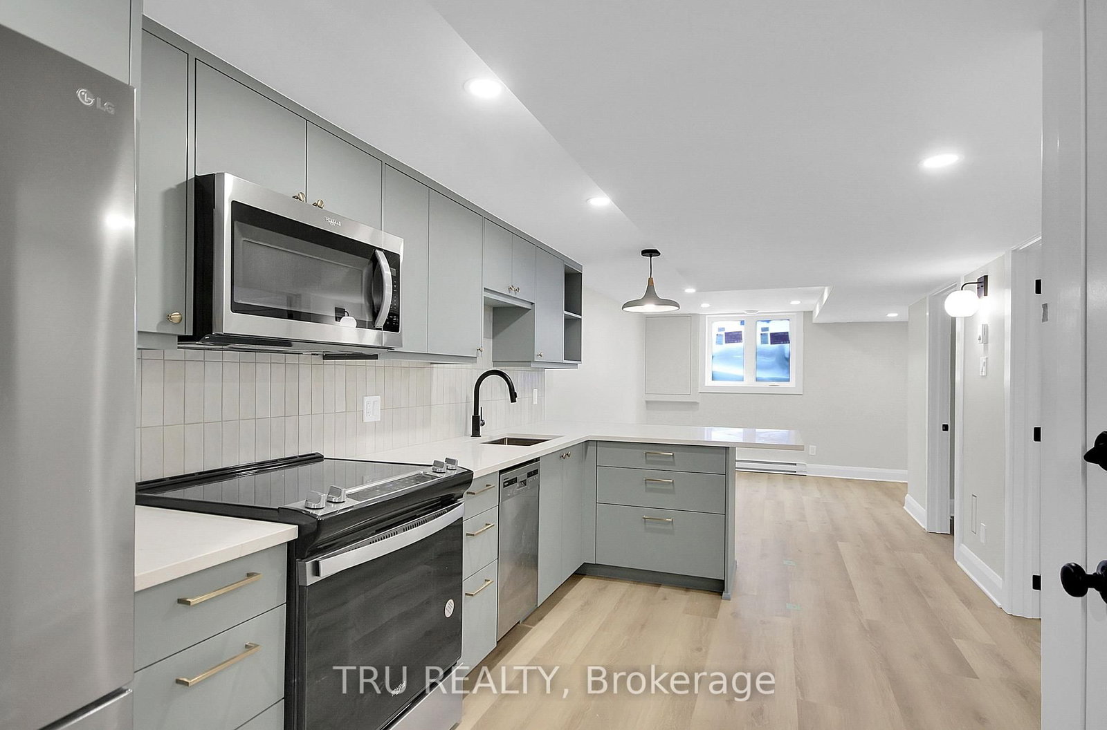 2643 Don Street, Unit B - Photo 5