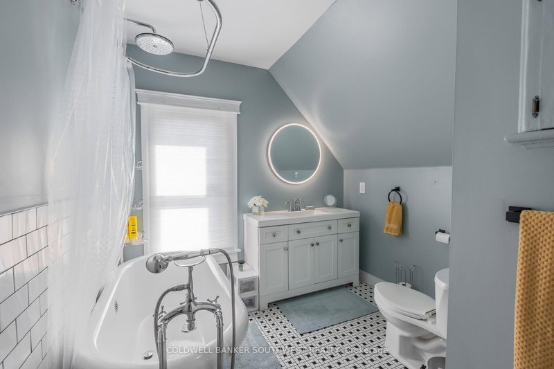 224 Vidal St S, Sarnia, N7T 2T7 | Image 3