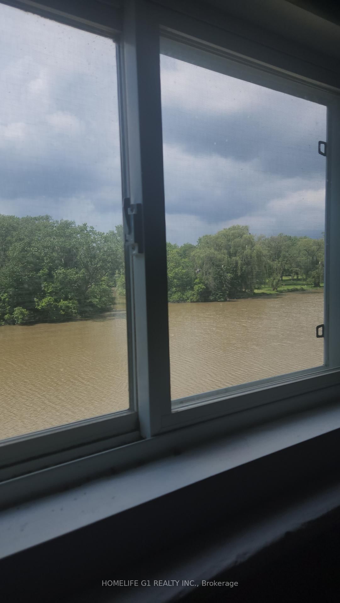 42 Riverside Drive - Photo 8