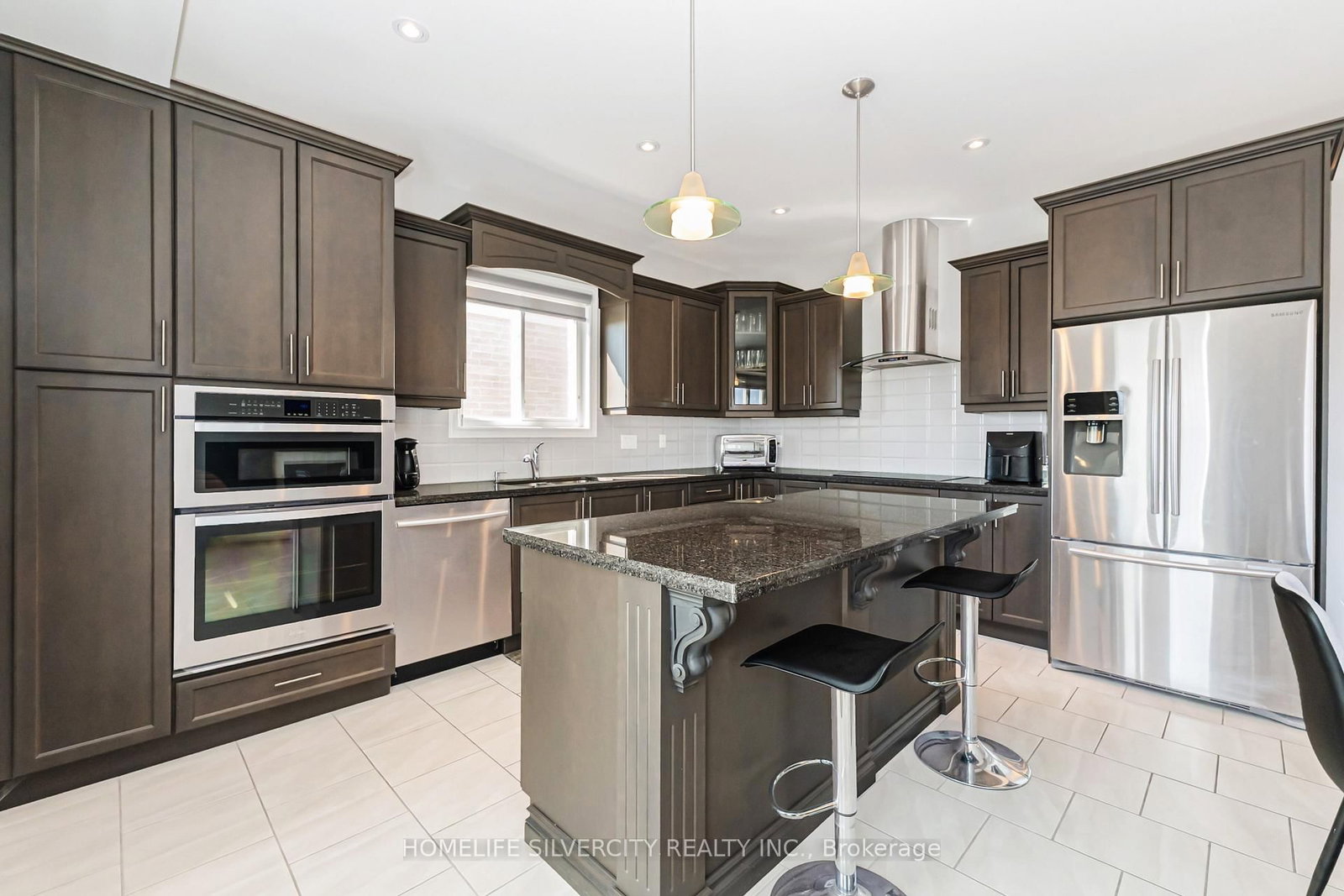 Detached House for sale at 153 Medici Lane, Hamilton, Ontario, L9B 0G7 - Carpenter - MLS: X12987404