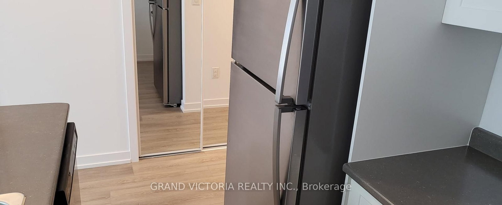 450 Dundas Street E, Unit 424 - Photo 8