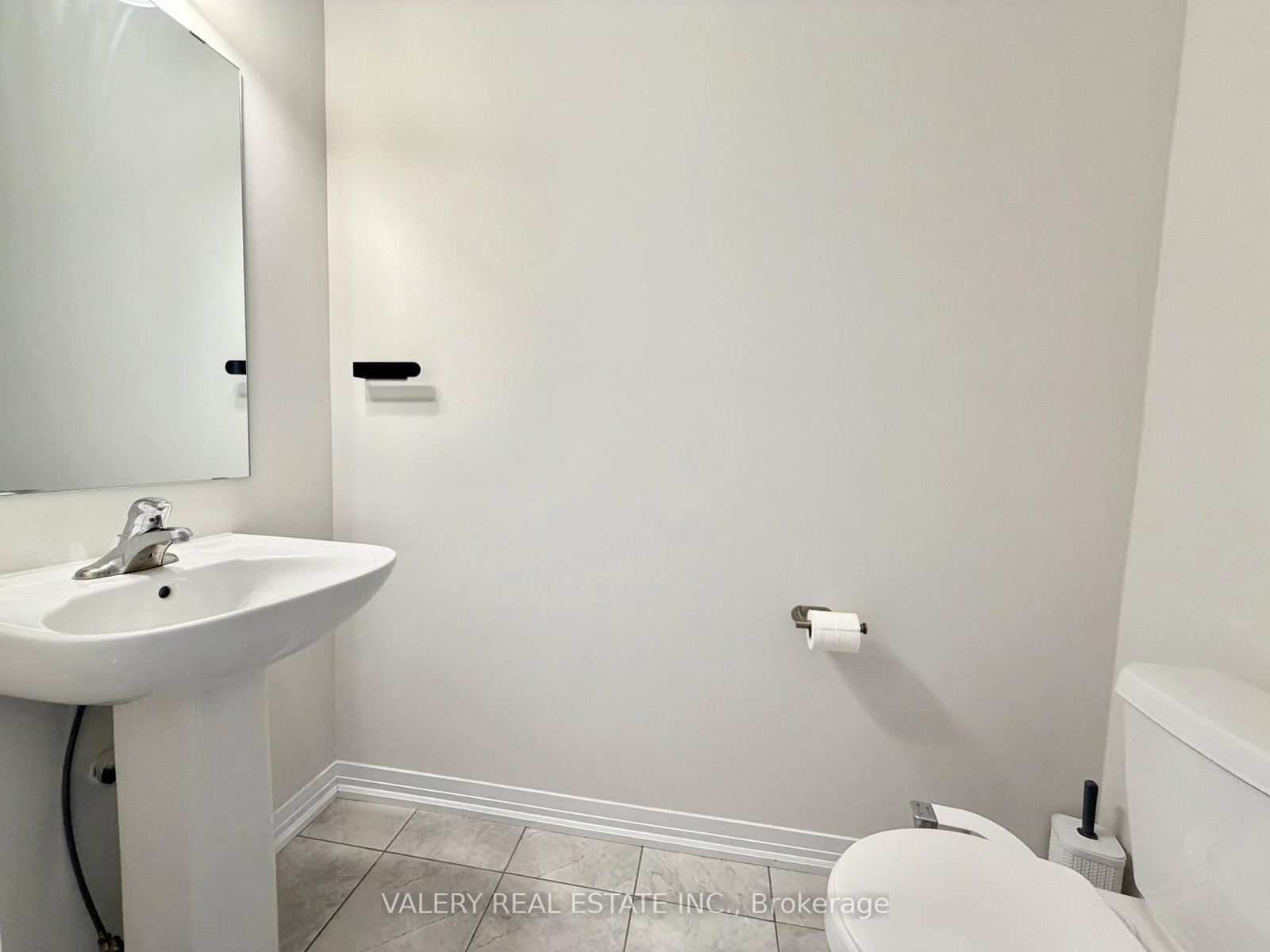 420 Newman Drive, Unit 18 - Photo 11