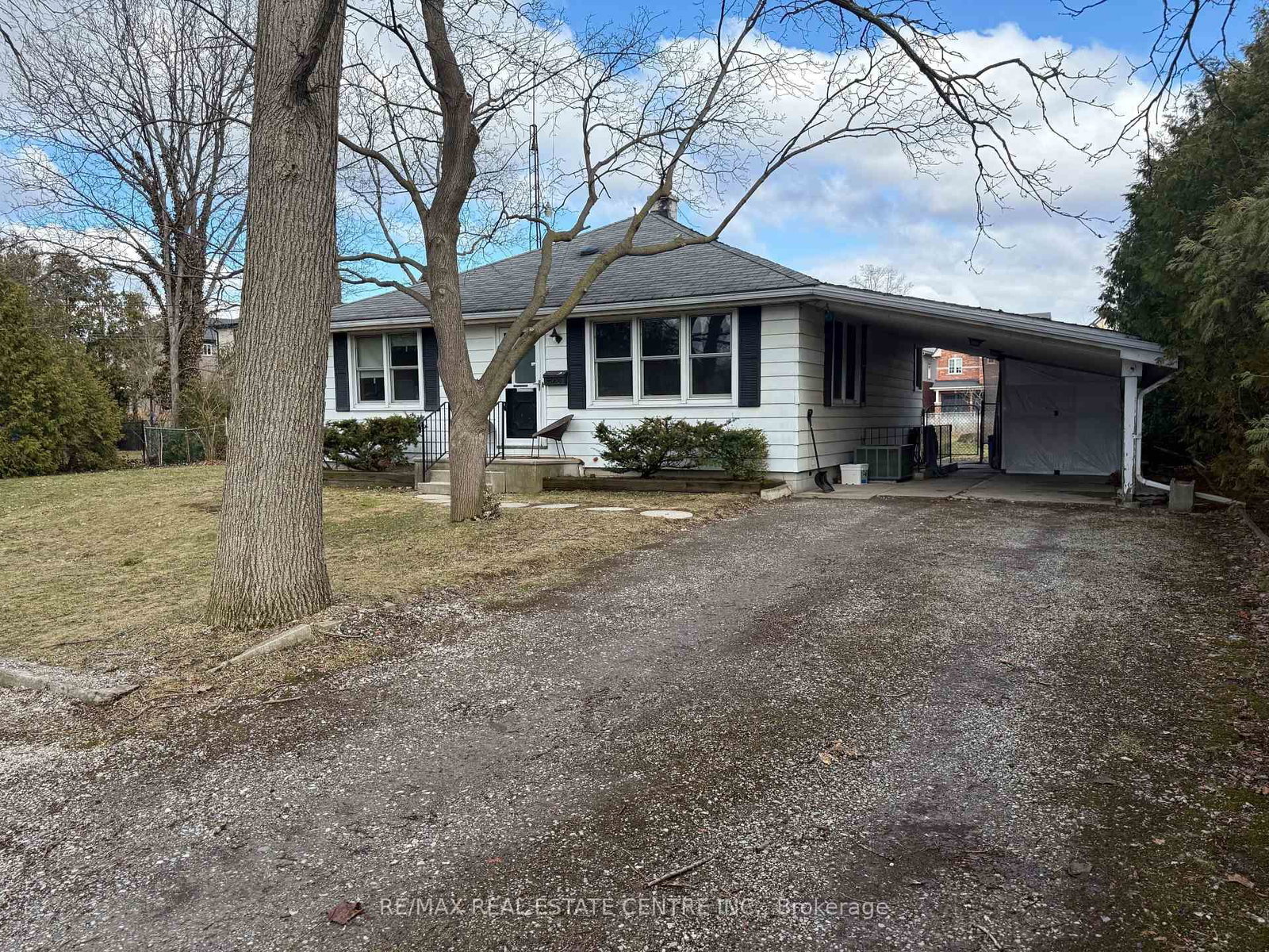 879 West 5th Street - Photo 2