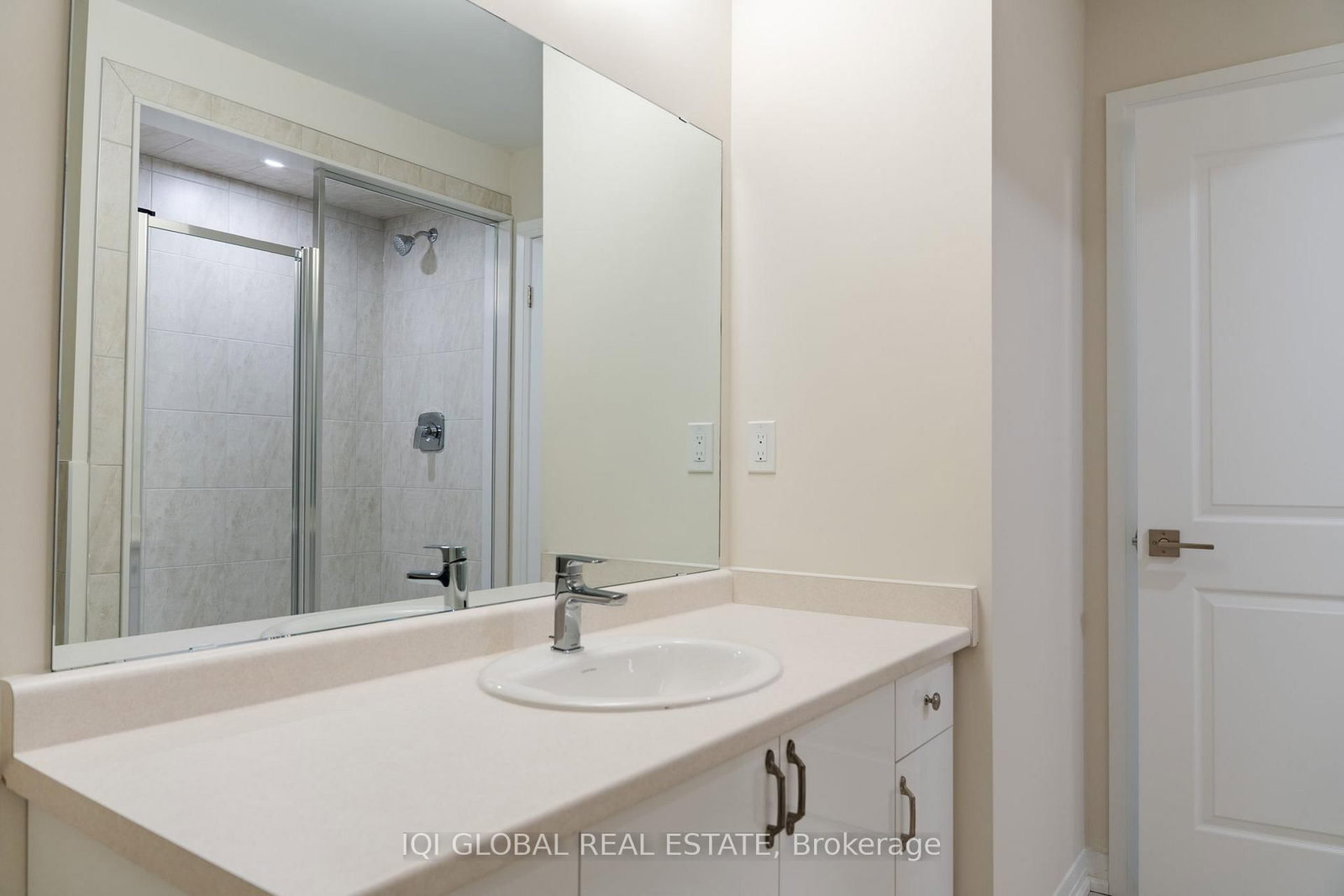 660 Colborne St. West Street W, Unit 17 - Photo 22