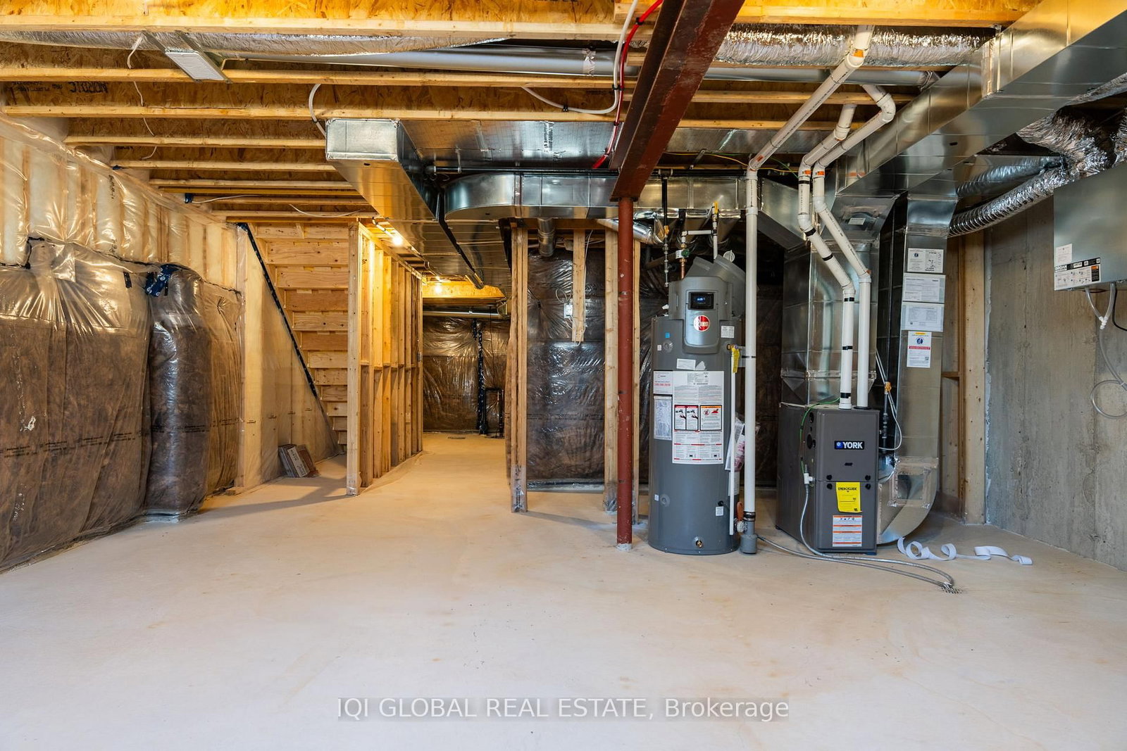 660 Colborne St. West Street W, Unit 17 - Photo 33
