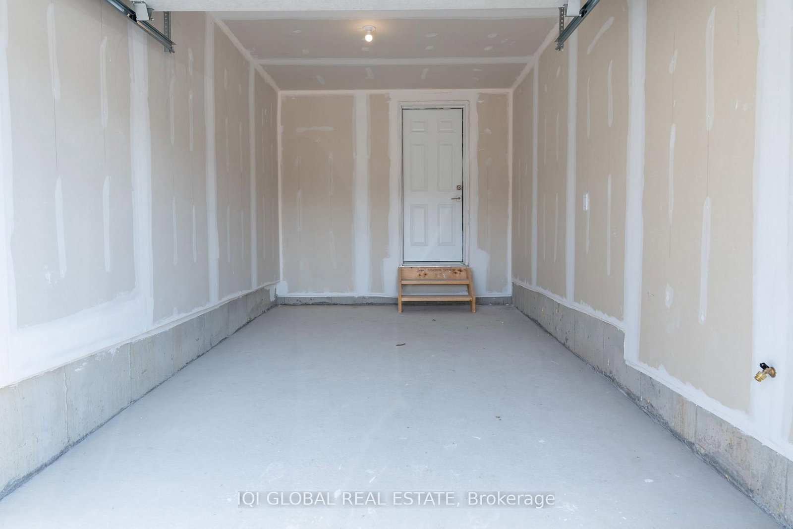 660 Colborne St. West Street W, Unit 17 - Photo 35