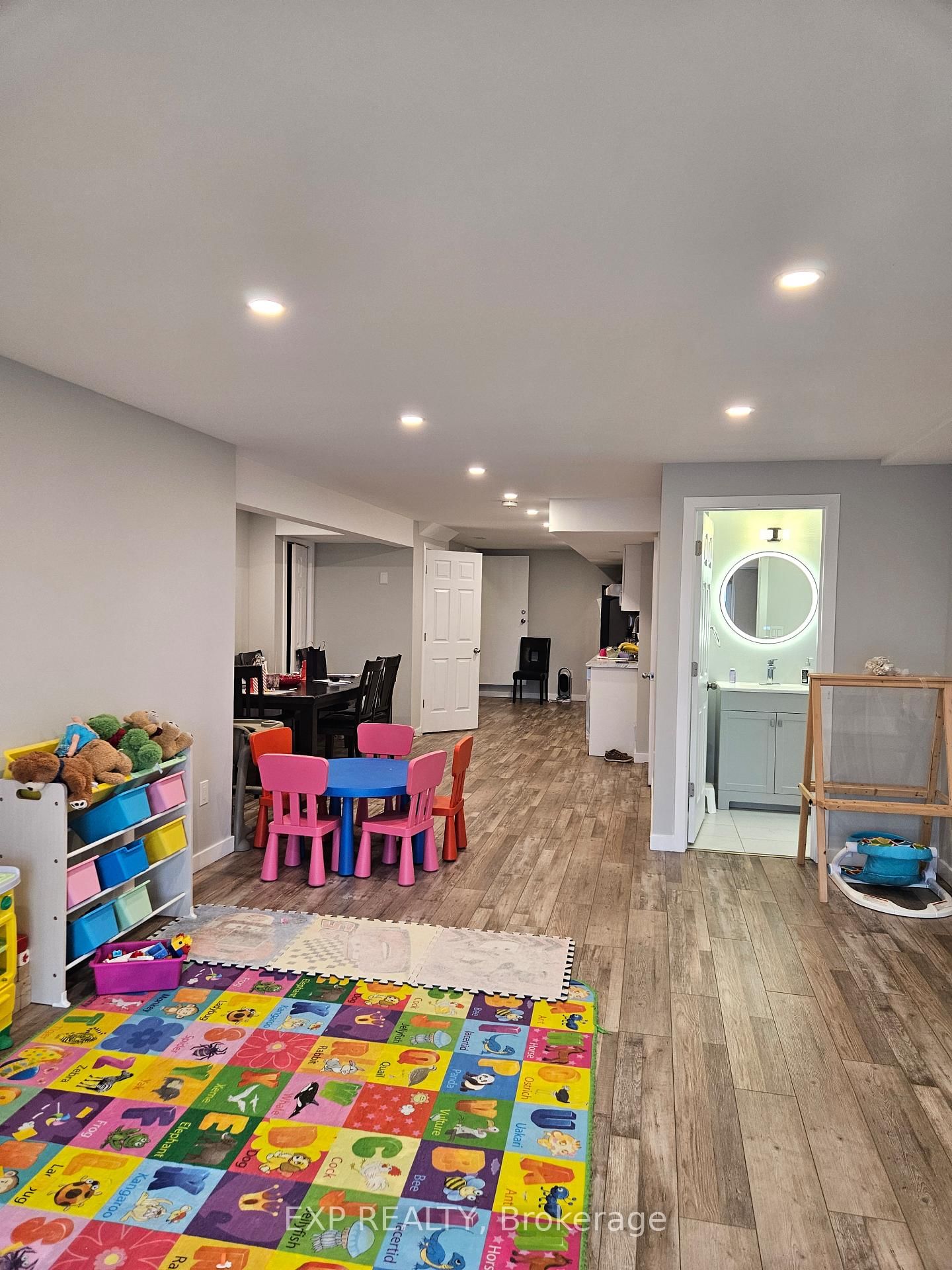 916 Dunnigan Court, Unit Lower - Photo 2